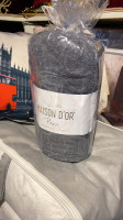 Простынь махровая на резинке с наволочками Maison D'or 180x200 см темно-серая