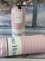 Сатиновая простынь на резинке Diore Home 160x200+30 см с наволочками пудровая