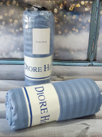 Сатиновая простынь на резинке Diore Home 180x200+30 см с наволочками голубая