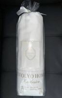 Простынь сатин - страйп Tivolyo Home  240х260 см с наволочками 50х70 см белая