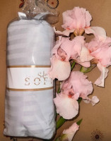 Простынь сатин-страйп Soft Sofia 160х200 см + 30 см белая на резинке с наволочками