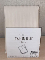 Простынь сатин-страйп Maison Dor 240х260 см с наволочками 50х70 см молочная